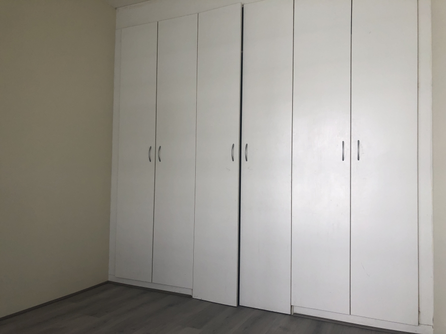 To Let 2 Bedroom Property for Rent in Burgundy Estate Western Cape